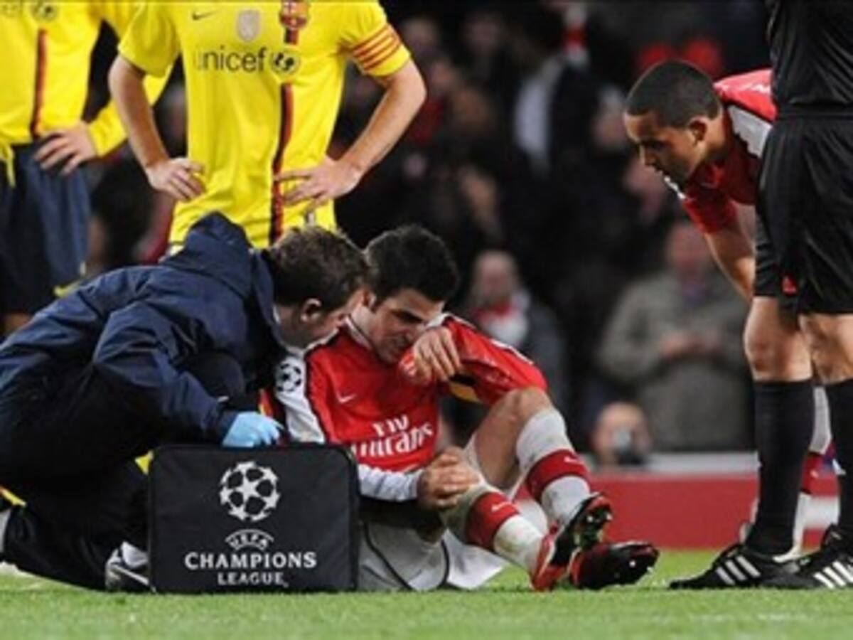 Cesc Fábregas tendrá cerca de seis semanas de incapacidad