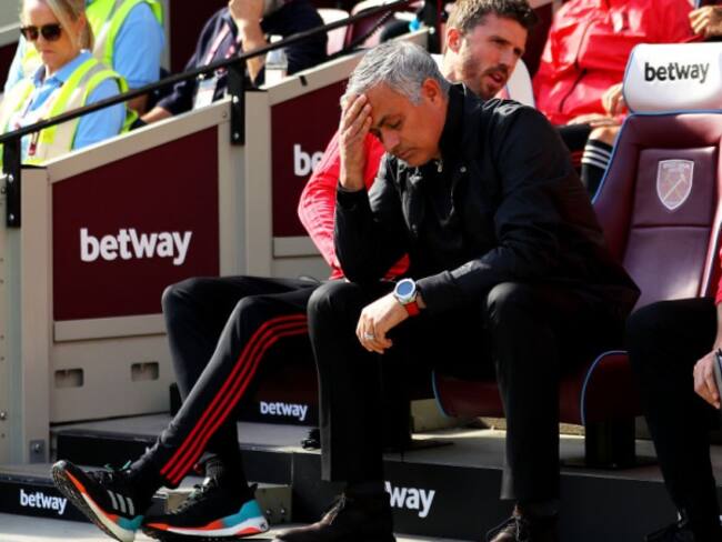 Mourinho continúa al borde del abismo, Manchester perdió con West Ham