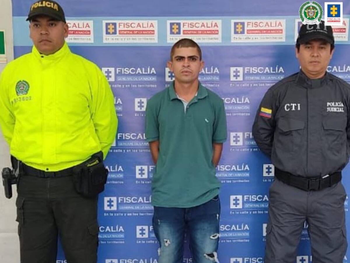 Envían a la cárcel a alias ‘Cejas’, homicida del vendedor de frutas