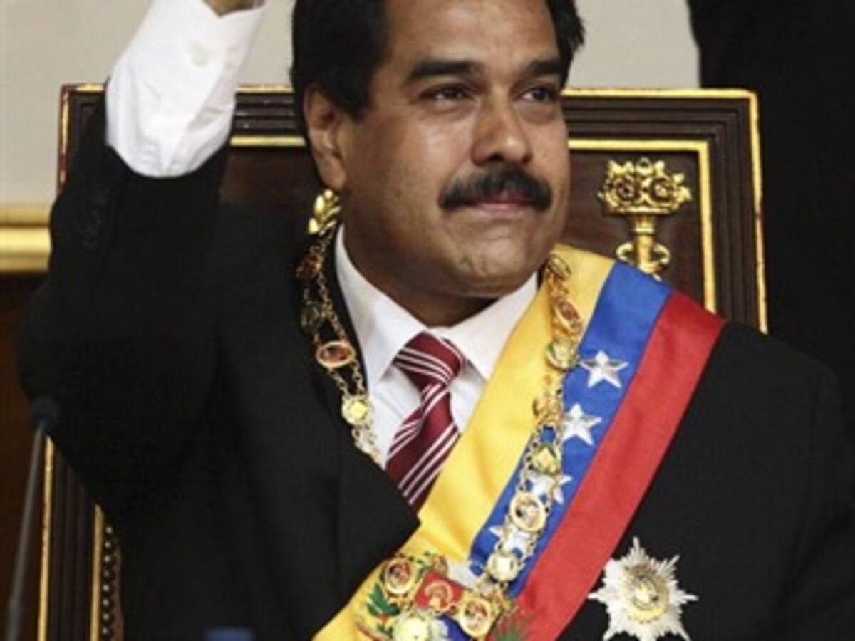 Nicolás maduro pide al CNE convocar elecciones con prontitud