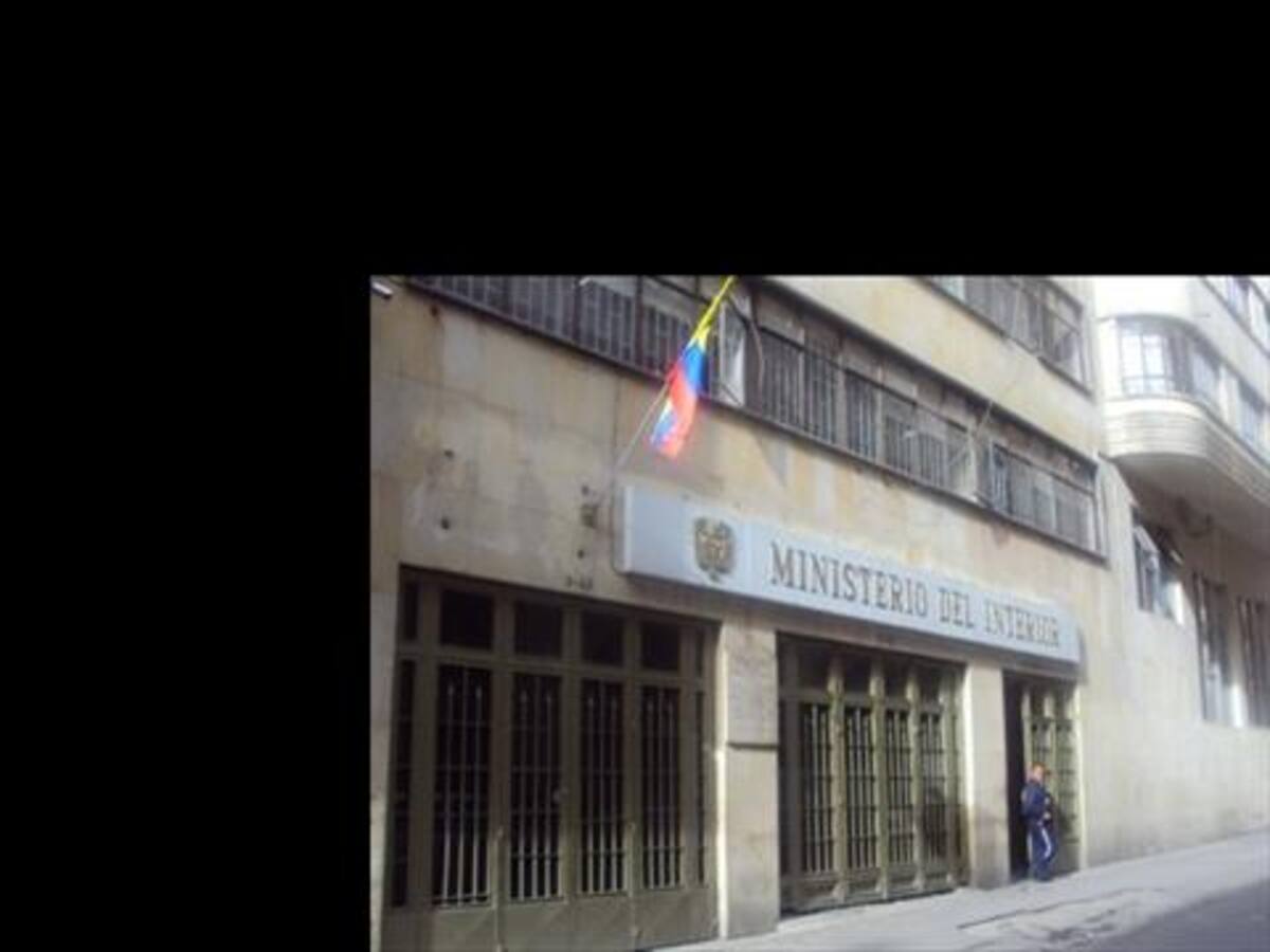 Gobierno busca meter en cintura a ‘iglesias de garaje’
