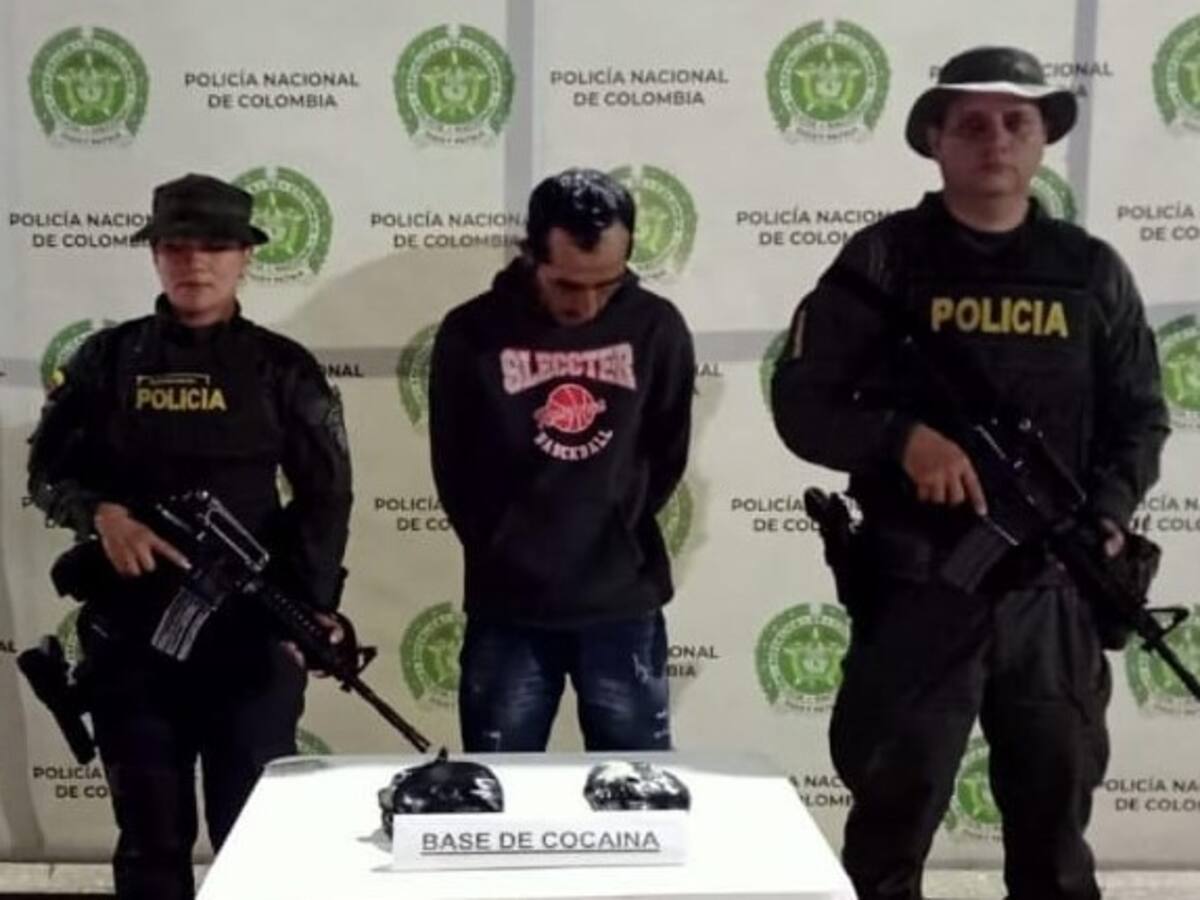 En Florencia, transportaba debajo del sillín de la motocicleta 1000 gramos de cocaína