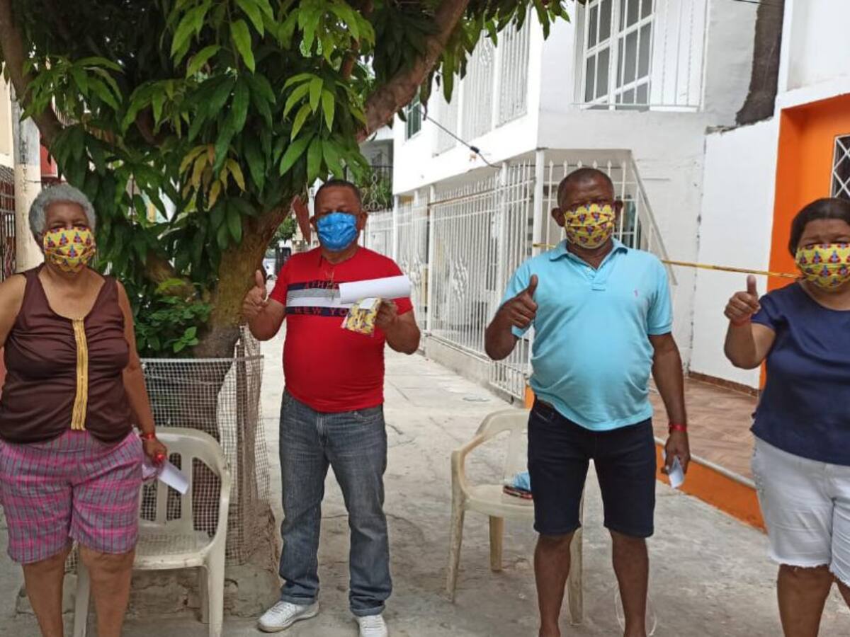 Caracol Radio inició entrega de tapabocas carnavaleros en la Ciudadela
