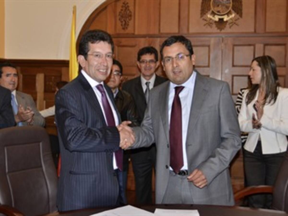 Abren investigación a magistrado de Boyacá por supuestas estafas