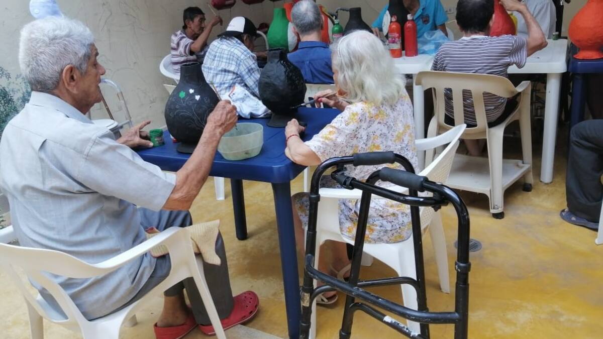Población adulto mayor a la deriva en calles de Neiva