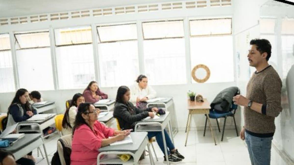 Proponen reducir duración de carreras y reformar financiamiento educativo en Colombia