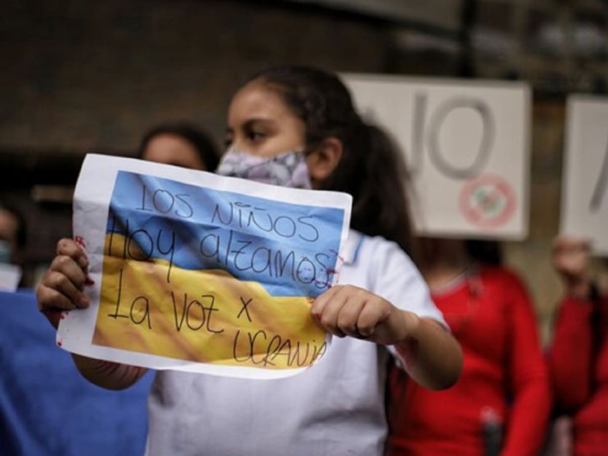 Mujeres y niños, víctimas del nuevo ataque a un convoy ucraniano