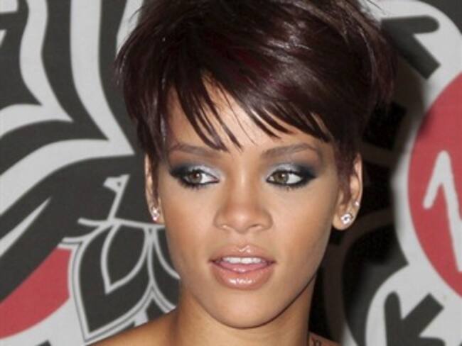 Rihanna no frena su gira por un dolor de costilla