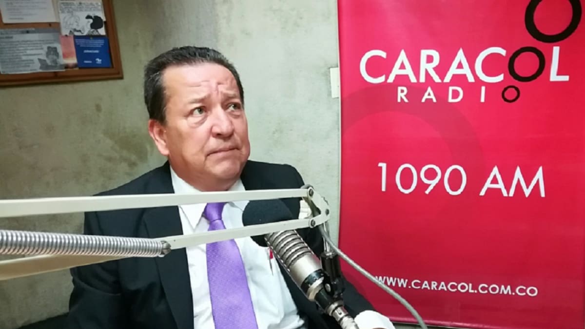 Oposición en Venezuela celebra pasó peatonal completo en puentes