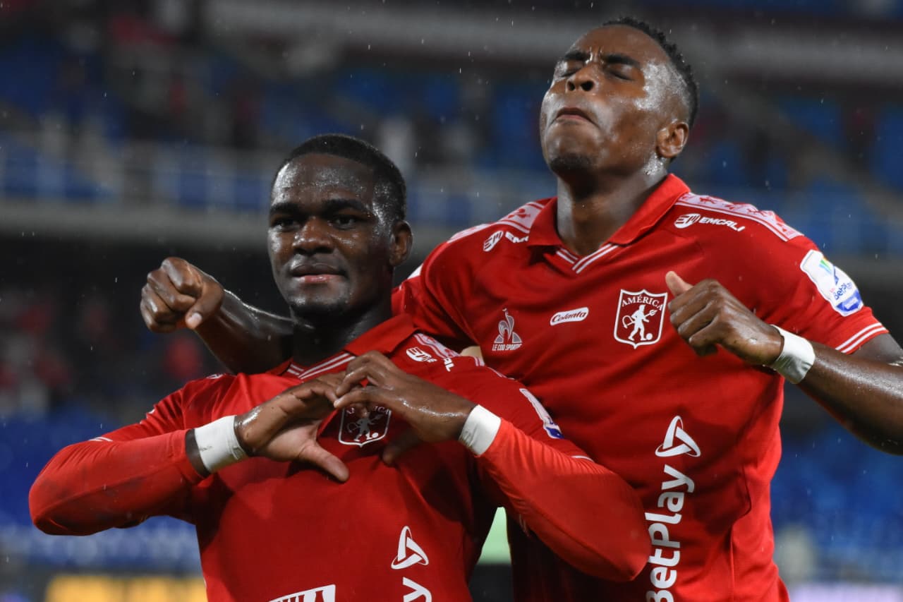 Tilman Palacios celebra su gol ante el Medellín / Colprensa.