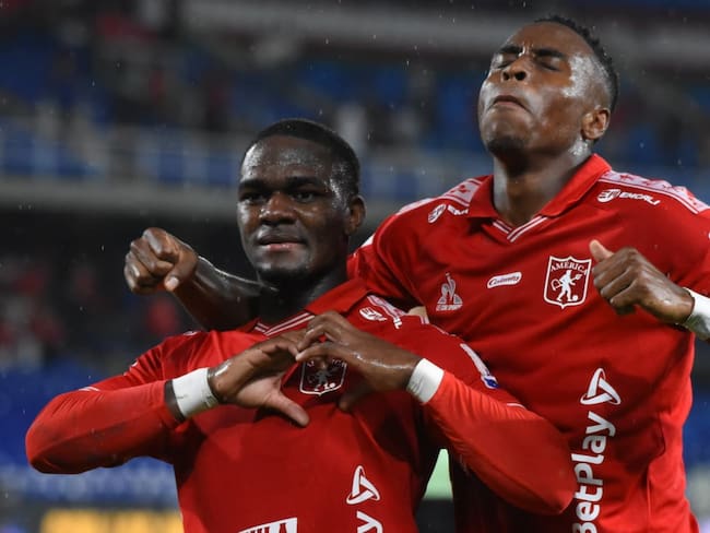 Tilman Palacios celebra su gol ante el Medellín / Colprensa.