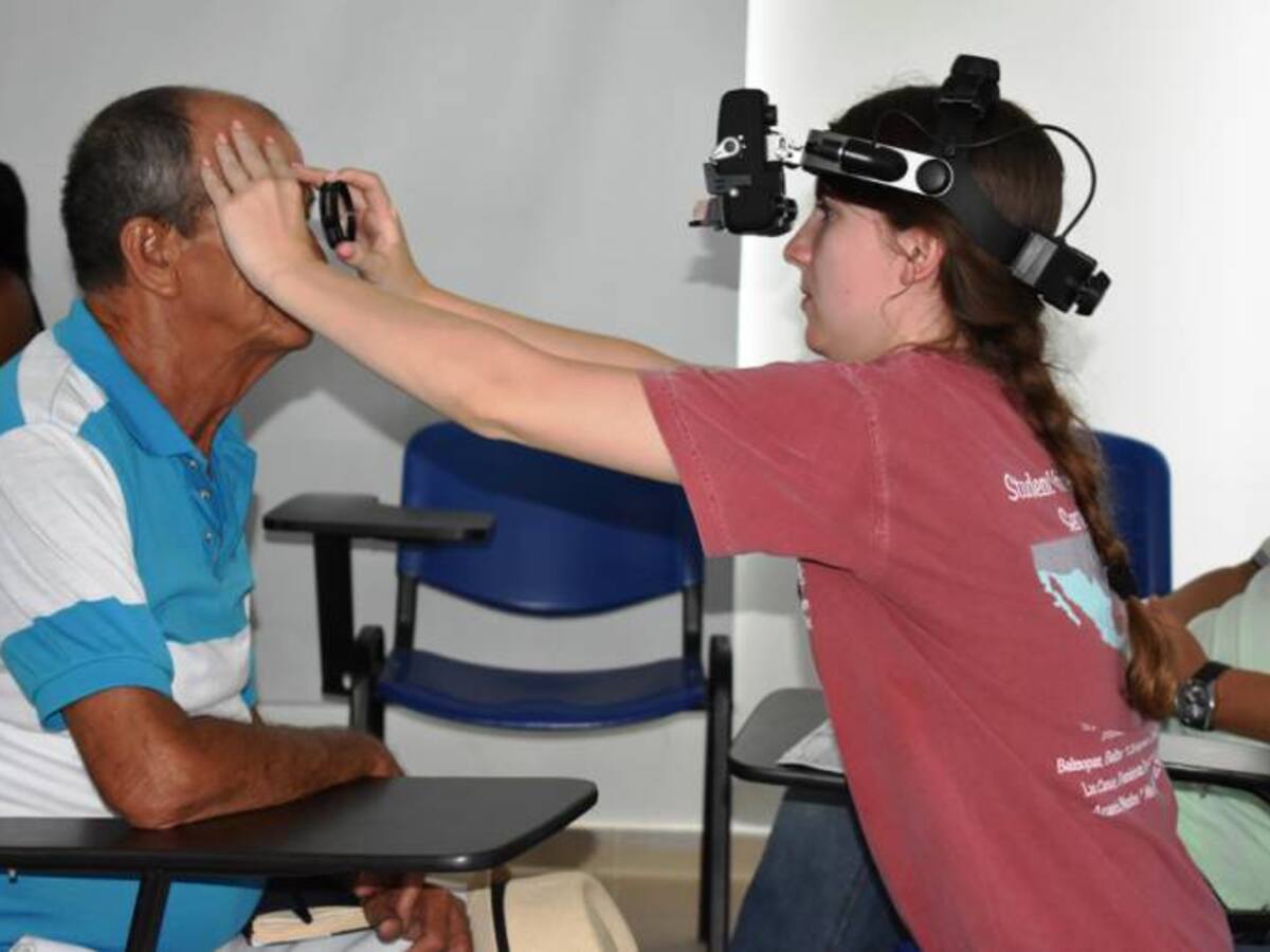 Inicia jornada de optometría en el Hospital Naval de Cartagena