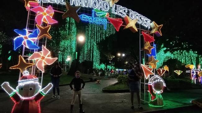 Alumbrado navideño en Armenia
