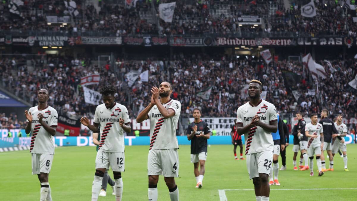 Leverkusen golea y extiende el invicto: ¿cuál es el equipo con el récord de imbatibilidad?