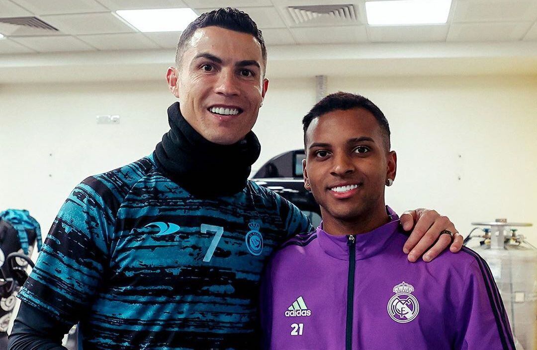 Cristiano Ronaldo junto con Rodrygo / @rodrygogoes