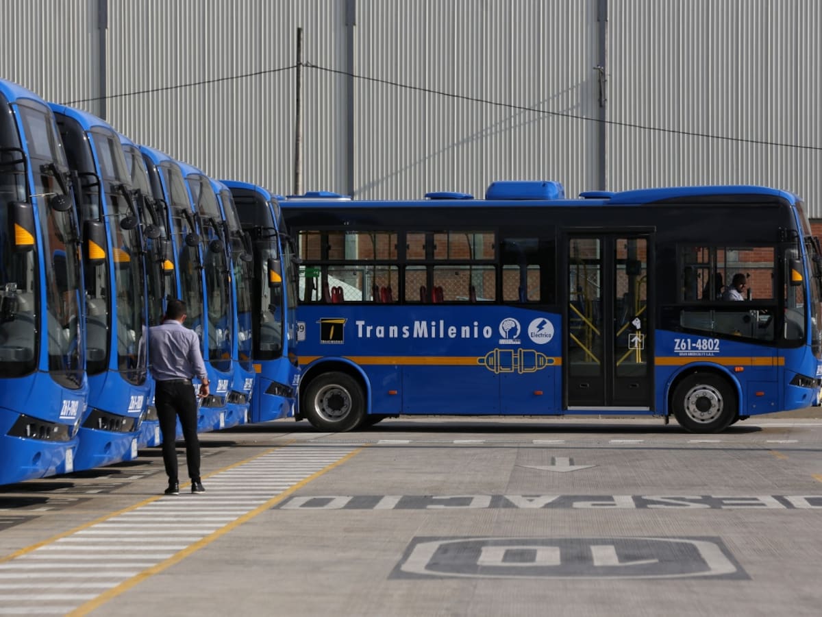 Policía amenazó a conductor de SITP con una pistola taser