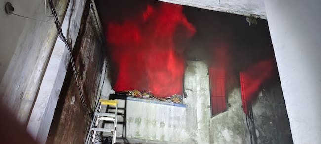 Una persona herida y millonarias pérdidas materiales deja un incendio en el centro de Sincelejo, Sucre. Foto: prensa Gobernación de Sucre.