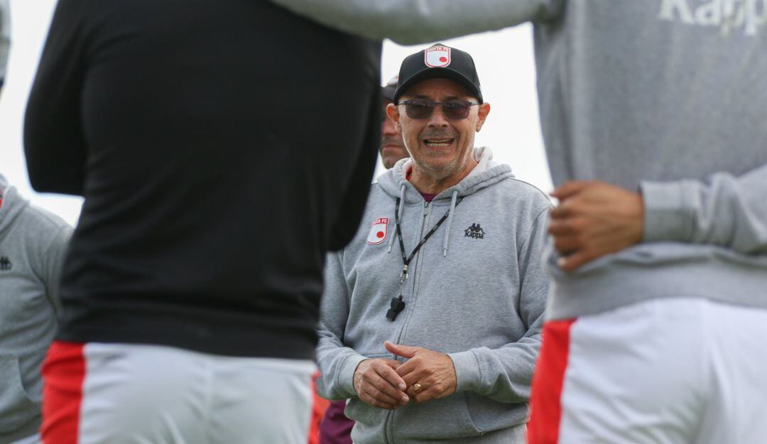 Alfredo Arias, técnico de Santa Fe