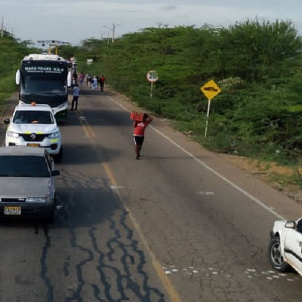 Transportadores en La Guajira bloquearon vías por mal estado