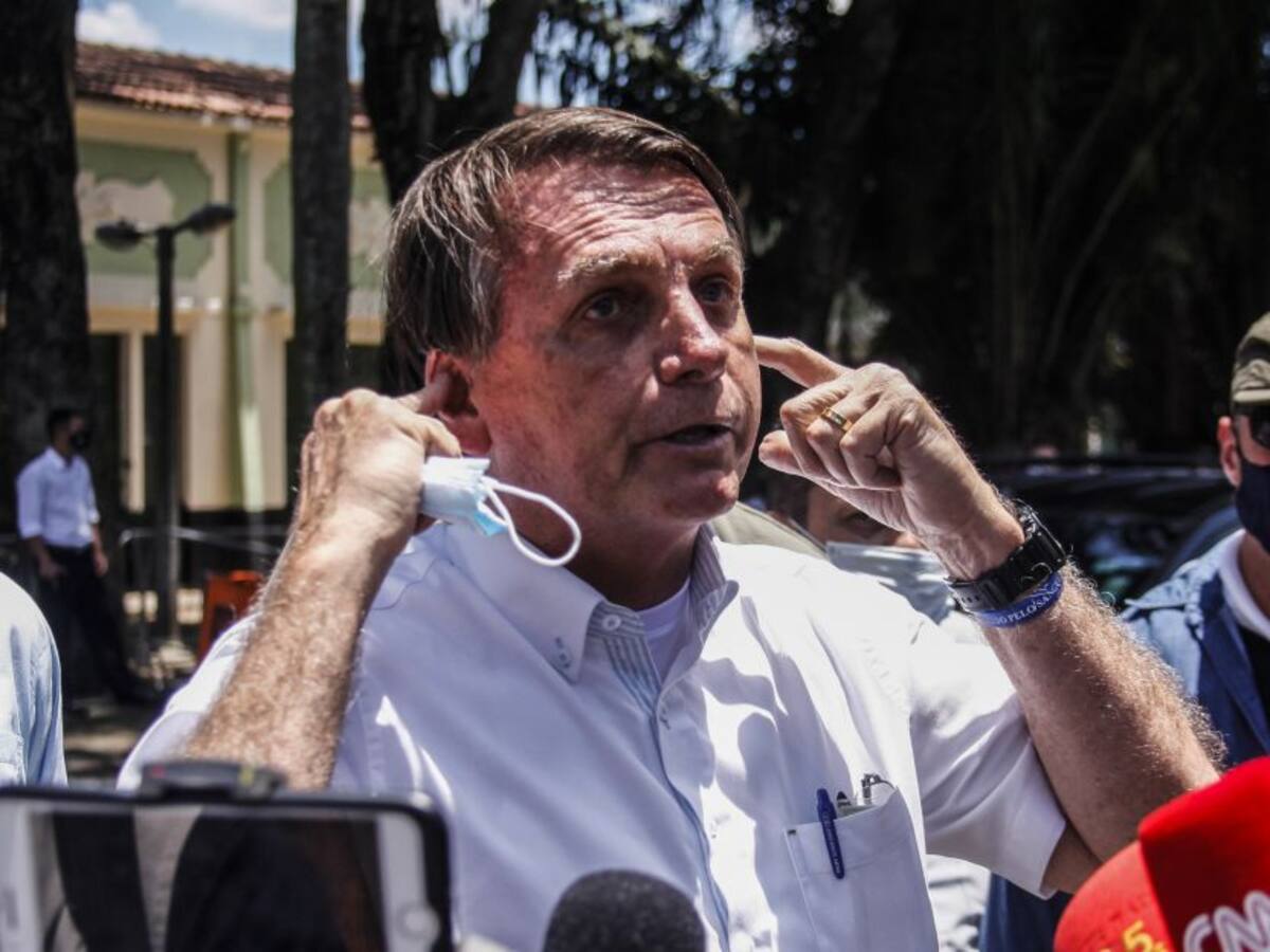 Bolsonaro no se hará responsable si las vacunas tienen efectos secundarios