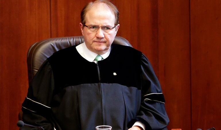 Ex magistrado José Leonidas Bustos, interpuso demanda contra Jaime Camacho