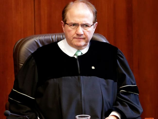 Ex magistrado José Leonidas Bustos, interpuso demanda contra Jaime Camacho