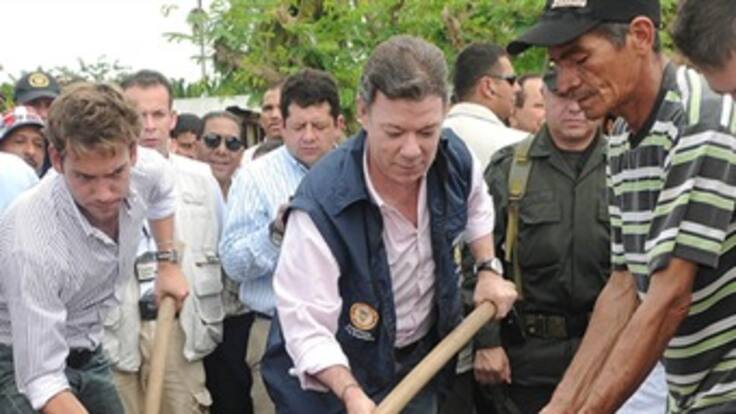 Gobierno tendrá facultades para evacuar zonas de alto riesgo: Santos