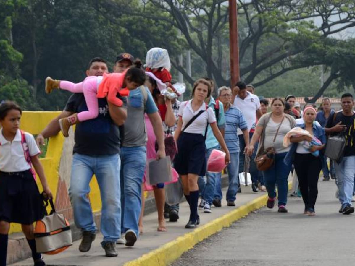 Confirman cierre de 17 trochas usadas para migración ilegal de venezolanos