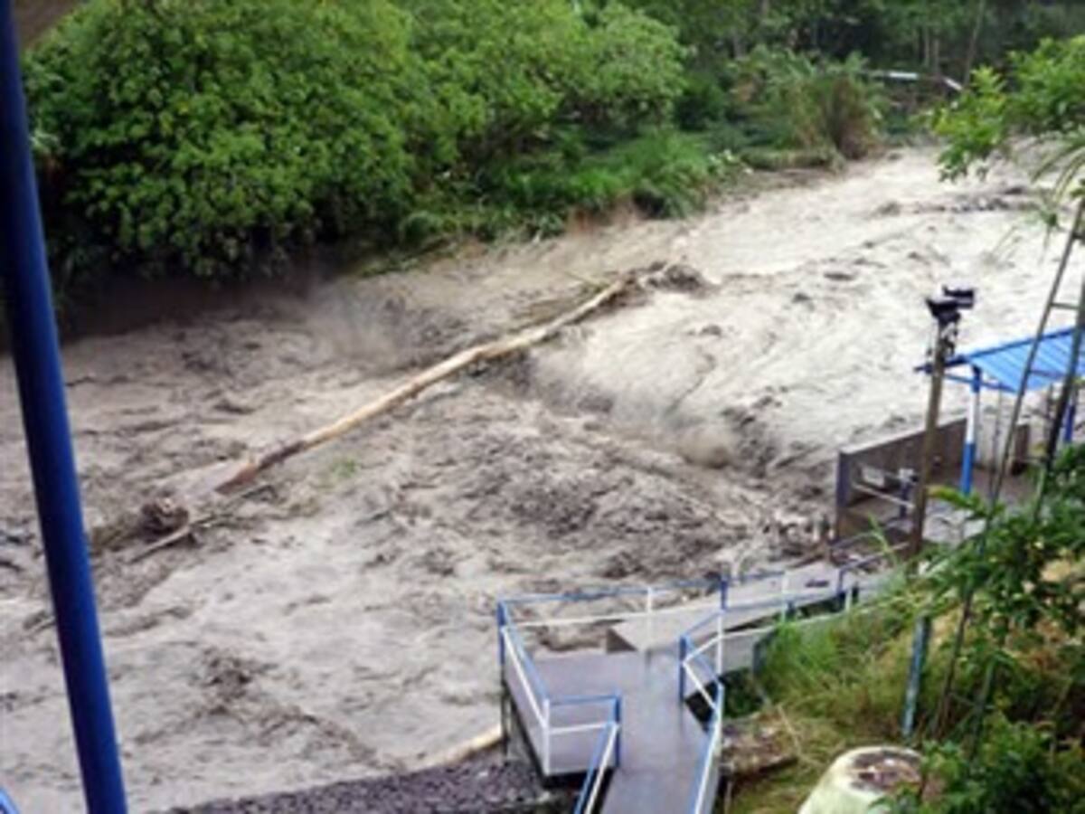 Oleada invernal azota cinco ciudades del país