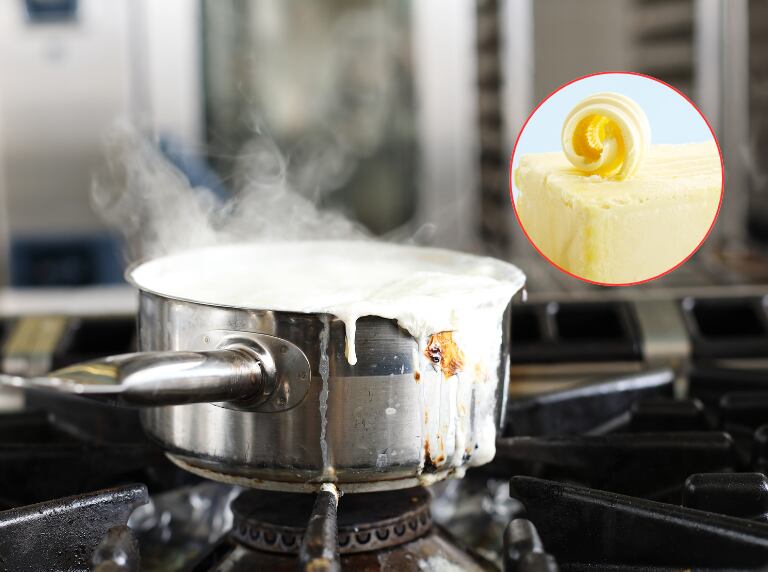 Olla con leche hirviendo, desbordándose sobre la estufa de la cocina (Getty Images)