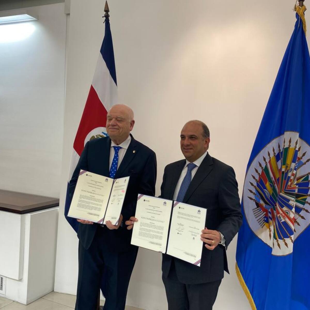 Defensoría y Corte IDH renuevan convenio para la defensa de derechos humanos en Colombia