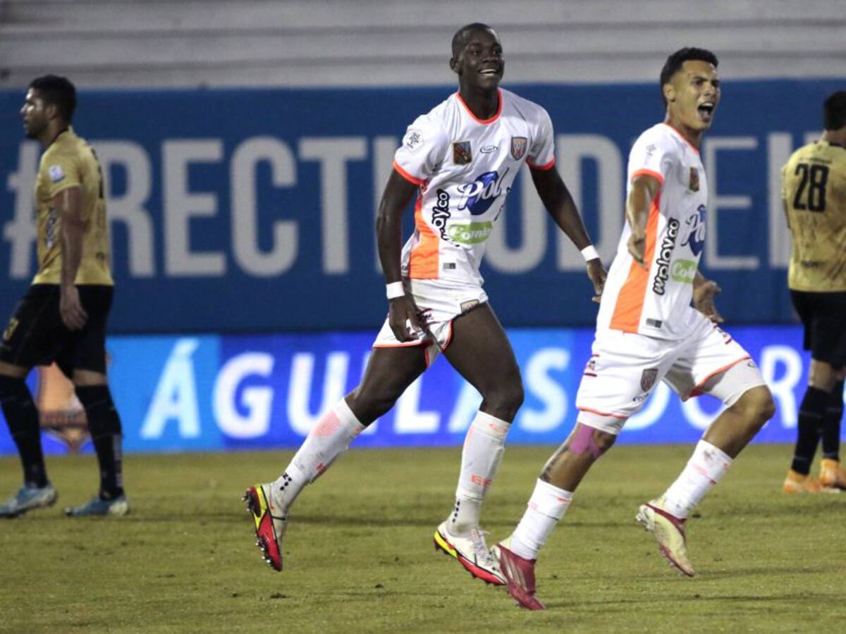 Envigado sumó en Rionegro y se aferra a la esperanza de clasificar