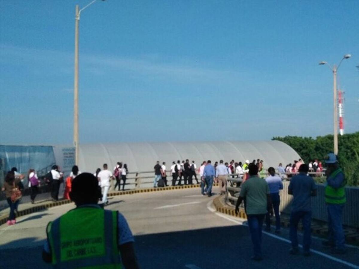 Simulacro de “amenaza de bomba” en el aeropuerto Ernesto Cortissoz