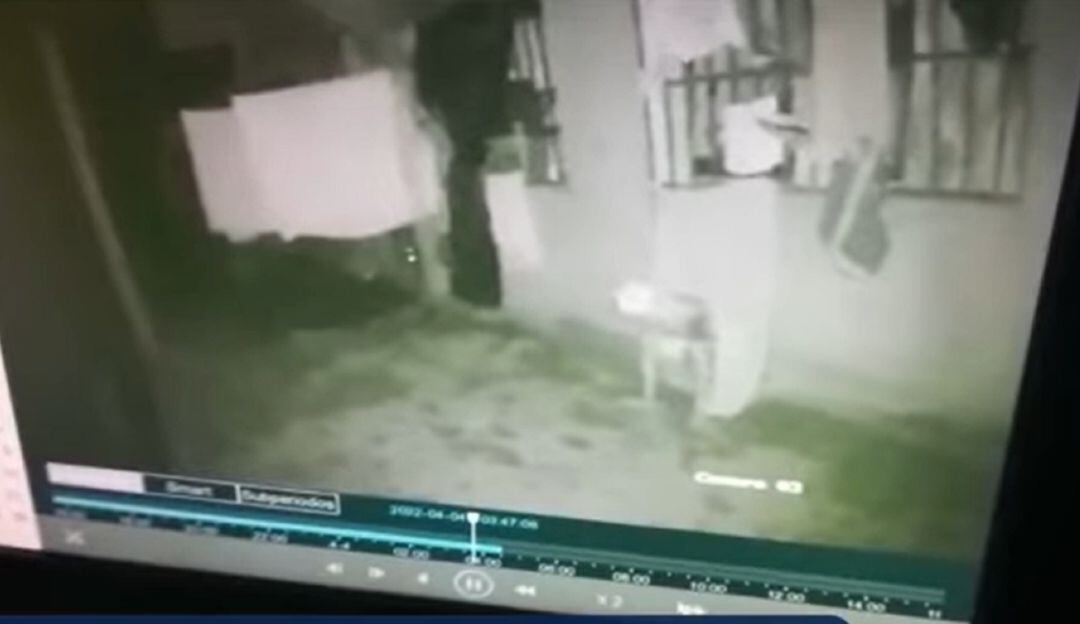 Las autoridades se encuentran tras la pista de los prófugos.