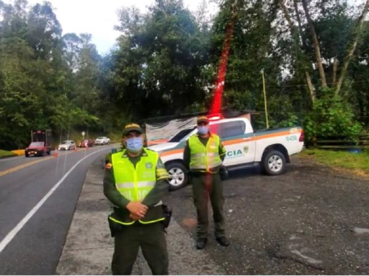 Desbloquean la vía Manizales - Bogotá, en el sector de Petaqueros