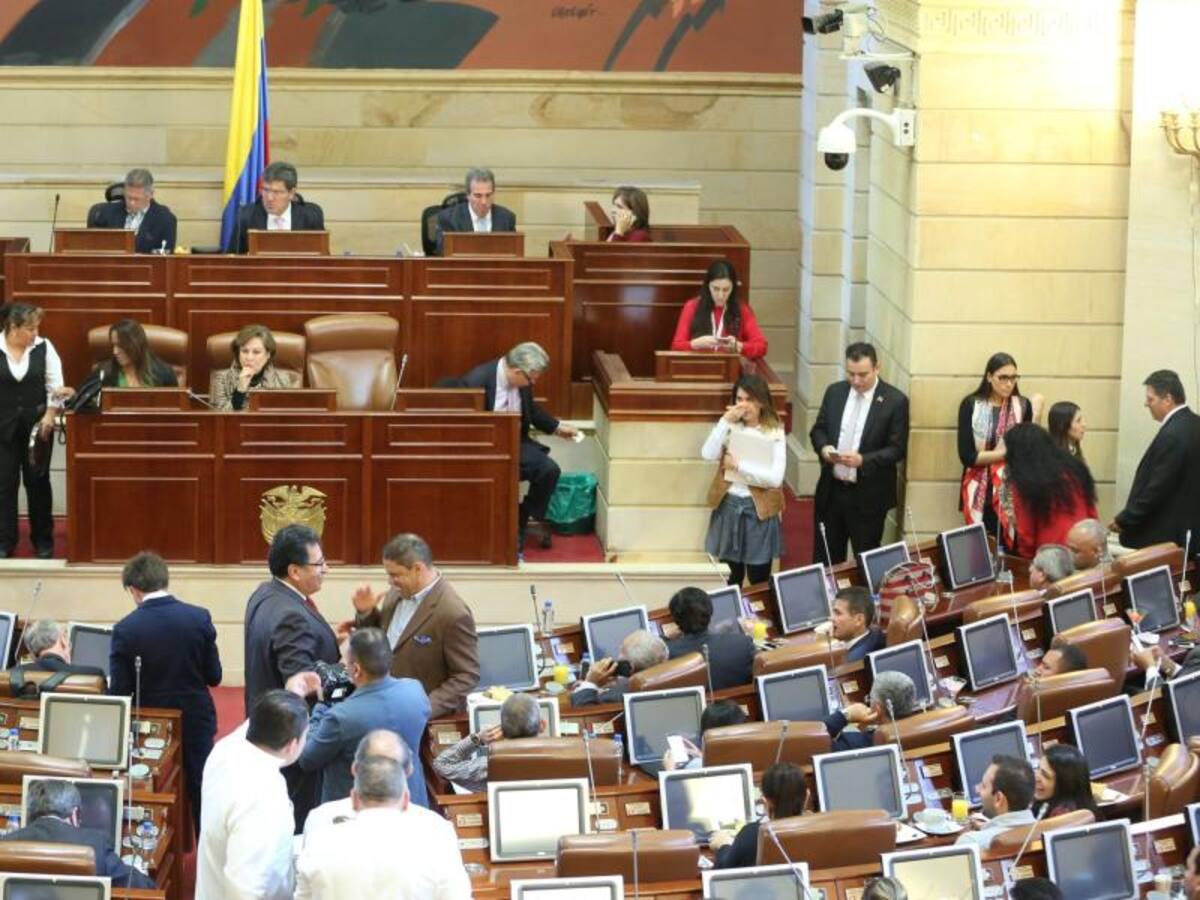 Representantes por el Huila, se pronunciaron sobre la decisión en contra de Álvaro Uribe.