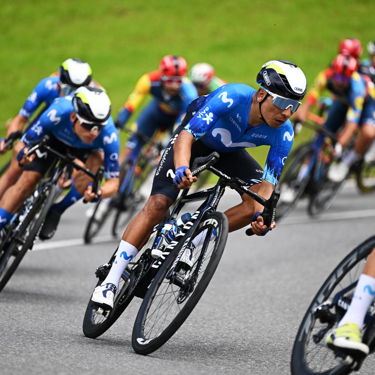 Nairo Quintana se fracturó la mano derecha y debió retirarse de la Vuelta a Suiza