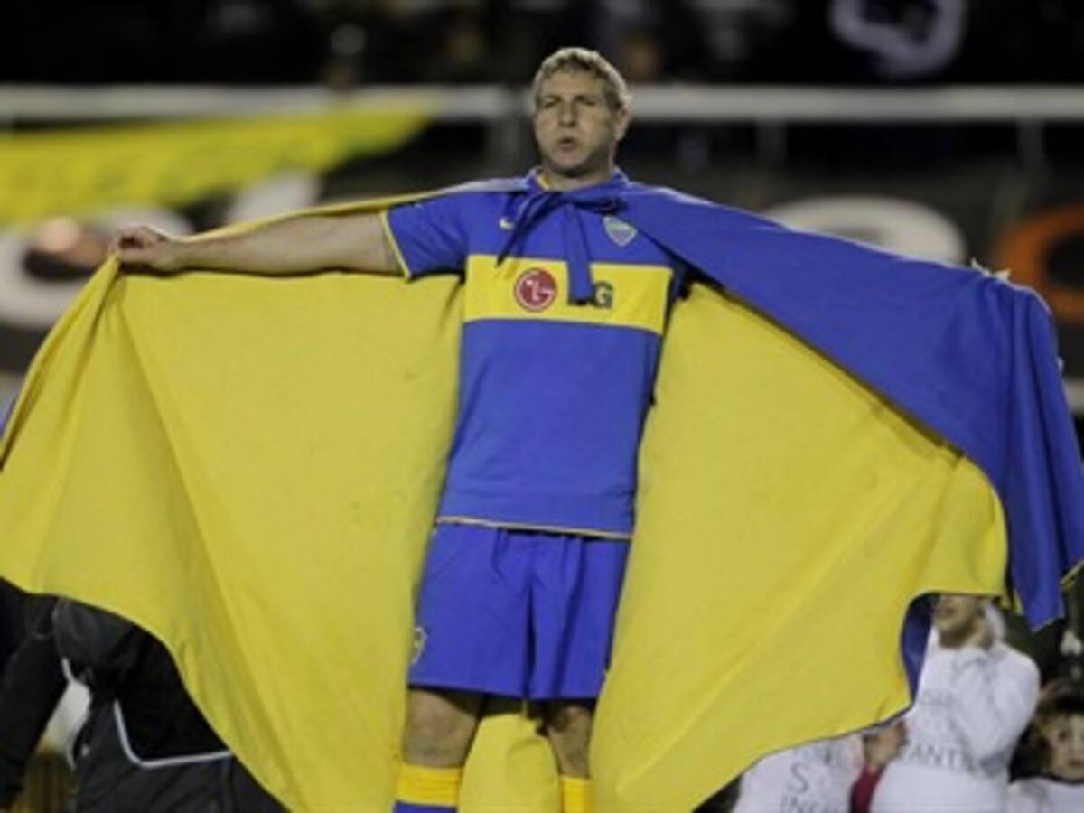Boca Juniors obsequia a Palermo una portería de ''La Bombonera''
