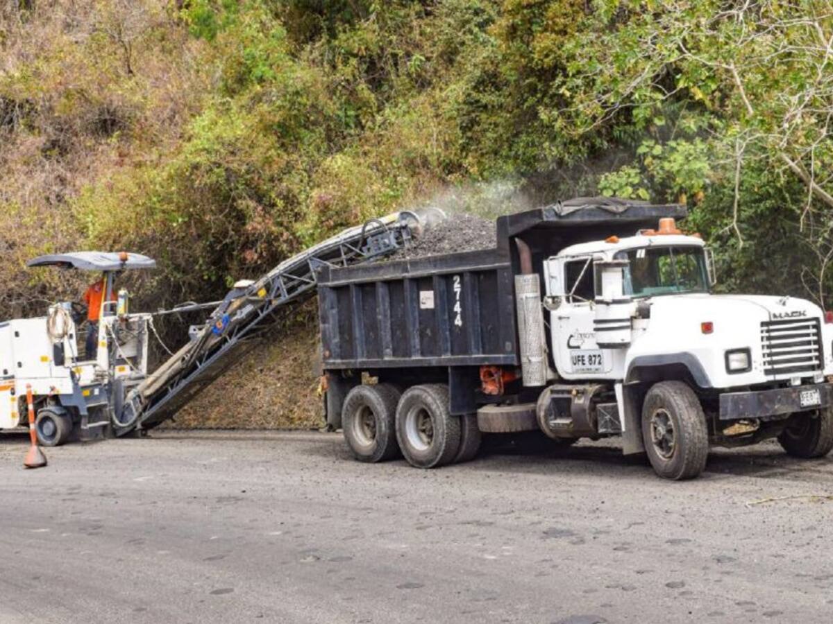 Devimar inició pavimentación del tramo Santa Fé de Antioquia- Cañasgordas
