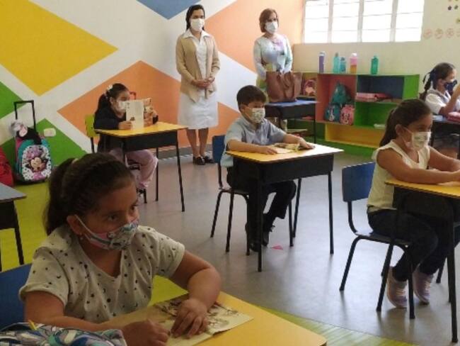 Colegios de Bucaramanga regresan a la alternancia