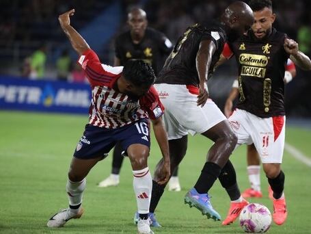 Junior de Barranquilla recibe al América de Cali en un juego válido por la fecha 15