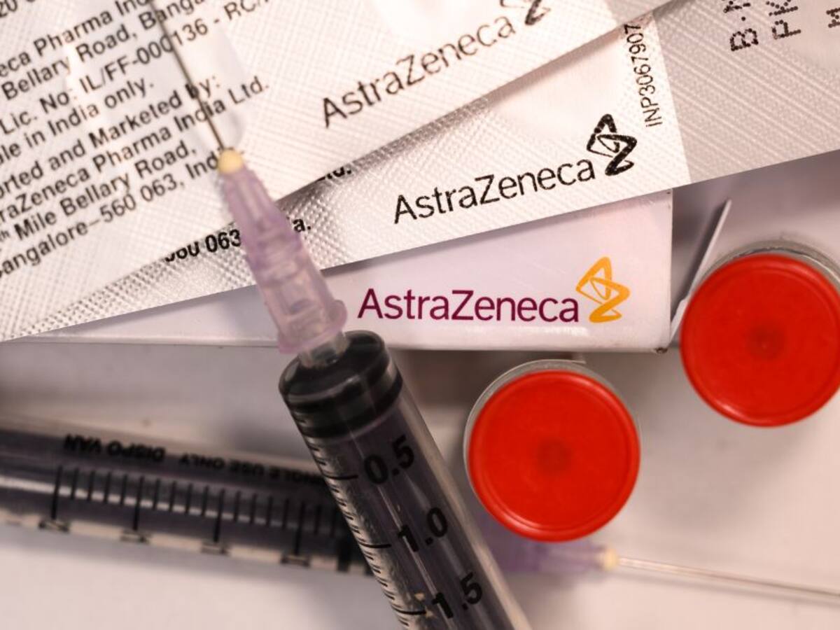 Invima avaló que en Colombia se siga usando la vacuna de AstraZeneca