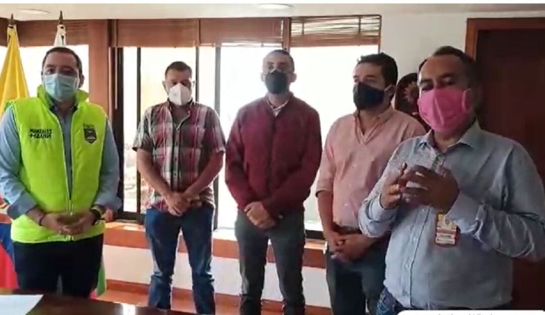 Alcaldes de los municpios del Centro Sur de Caldas conformando el Consejo Metropolitano