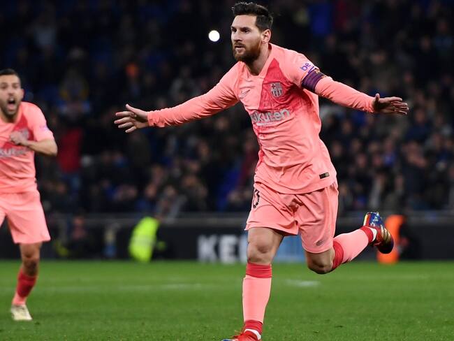 Dos golazos de Messi inclinaron el derbi catalán para el Barcelona