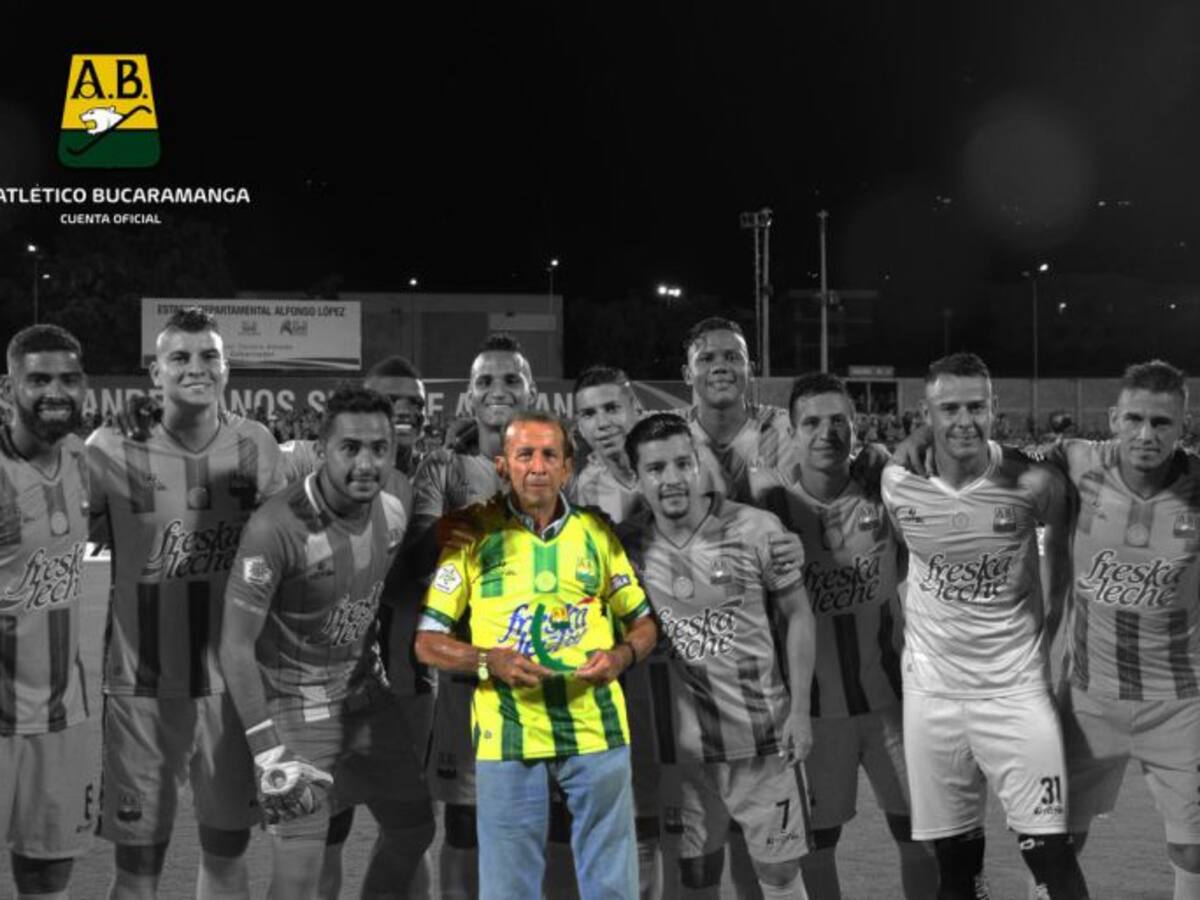 En Jardines La Colina despiden al "Cuca" Aceros