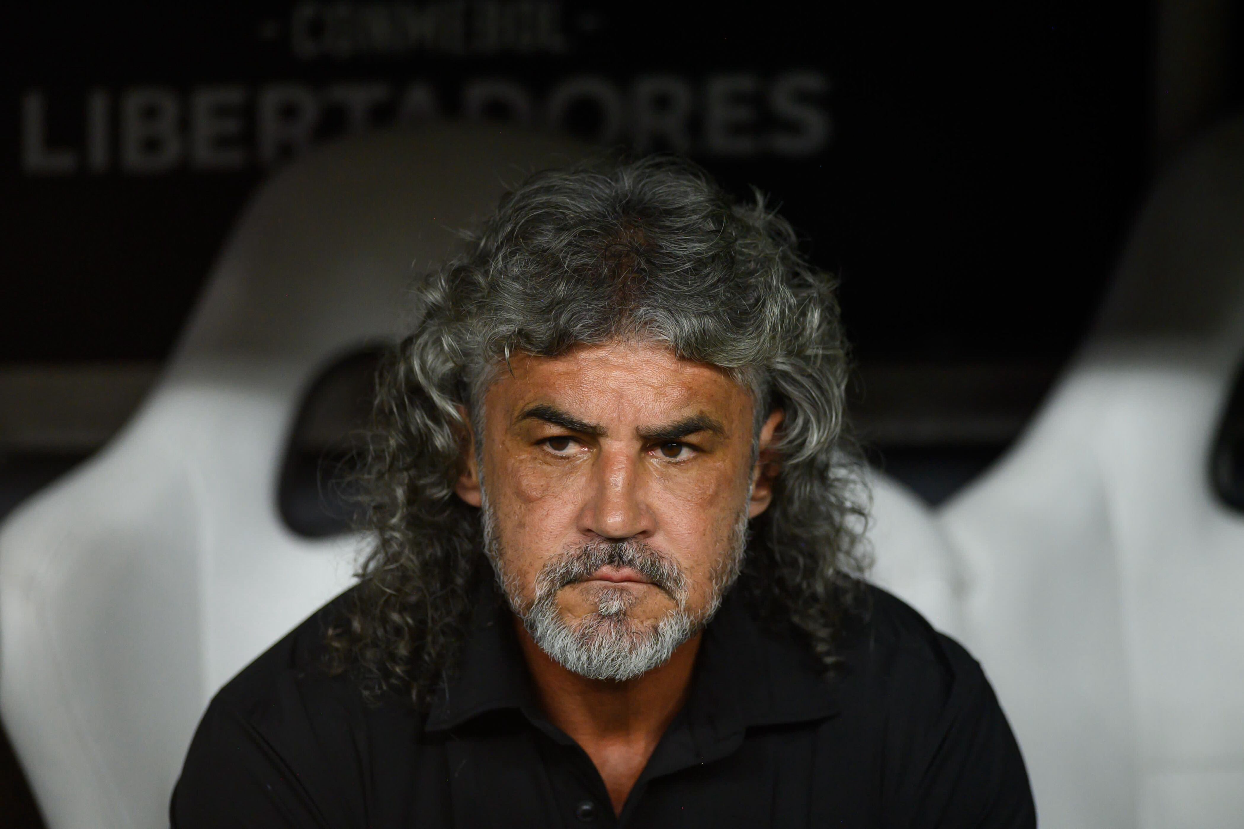 Leonel Álvarez, DT del Atlético Bucaramanga. (Photo by Davi Rocha/Sports Press Photo/Getty Images)