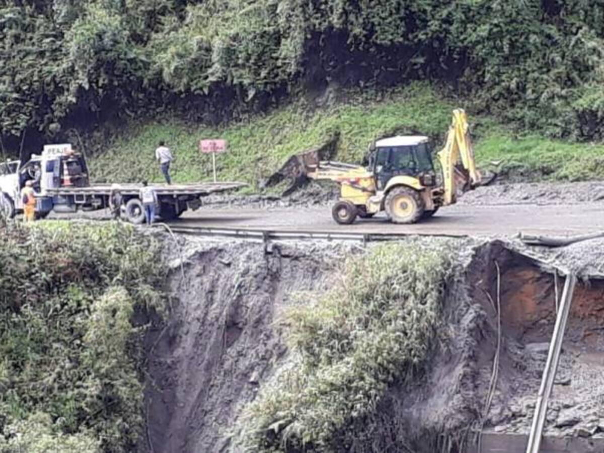 Persisten problemas de movilidad en la vía hacia el Alto de la Línea