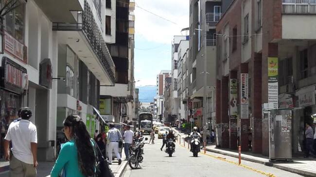 De lunes a viernes escuche 1150AM Las noticias de la región