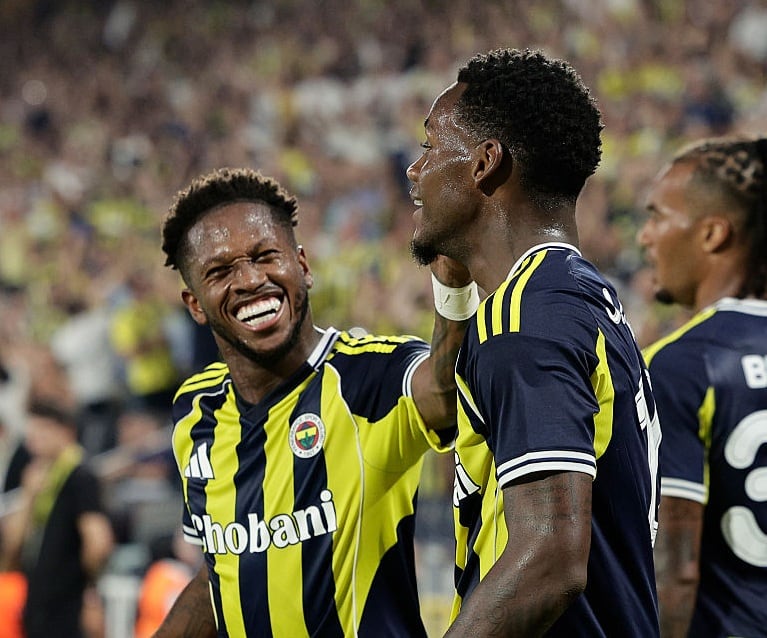 Fred y Jhon Durán en un partido del Fenerbahce / Getty Images