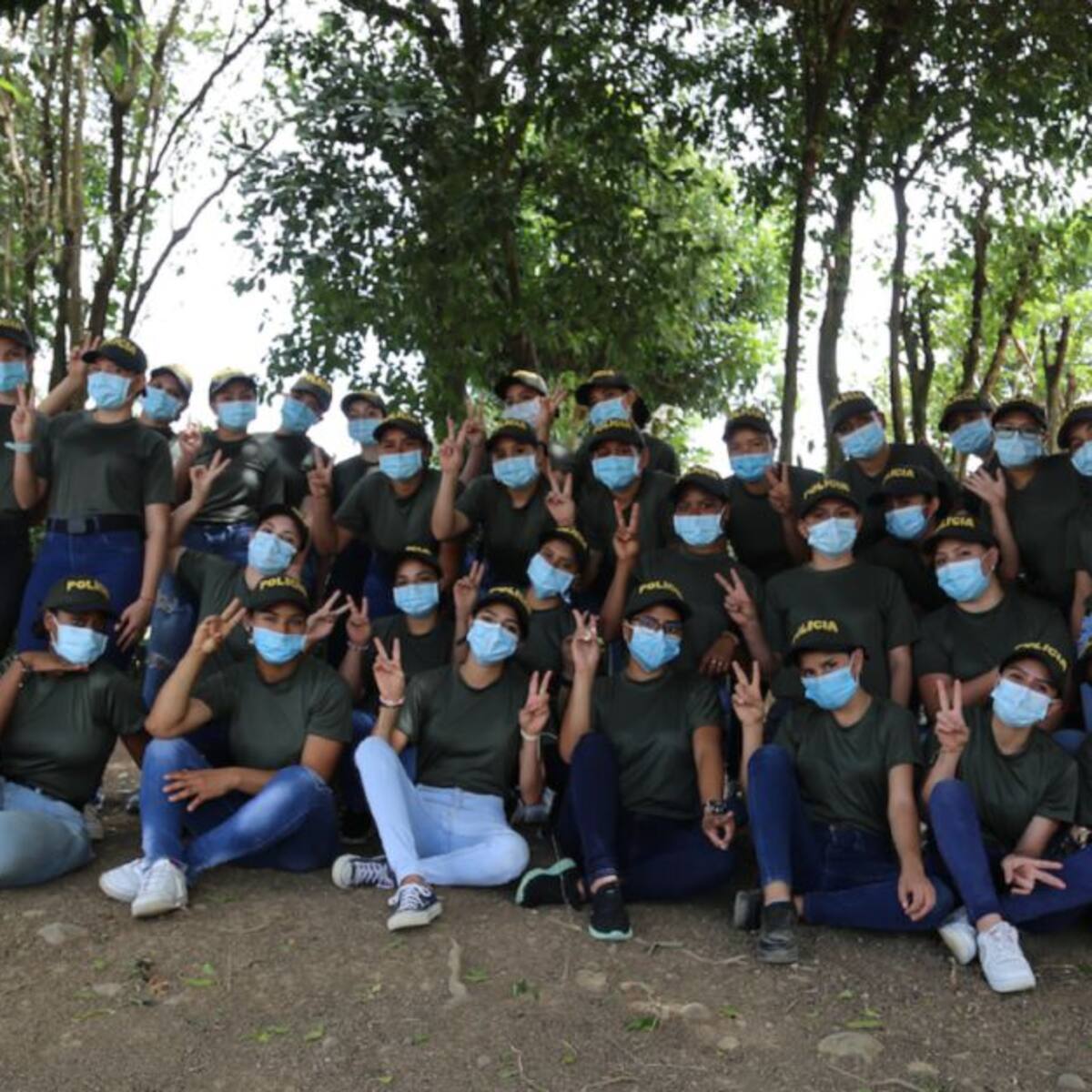 Primer contingente de mujeres auxiliares de Policía entra en acción